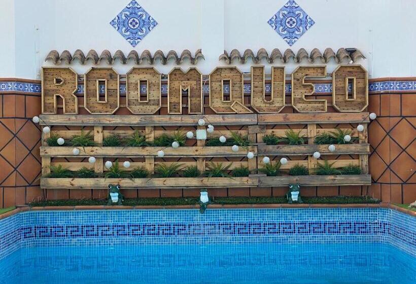 Hotel Roomqueo Only Adults