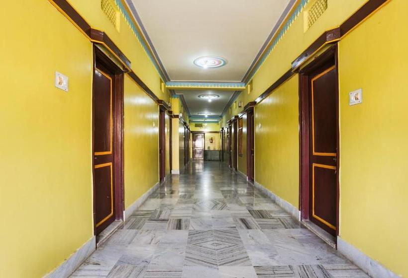 فندق Spot On 43309 Indra Bhawan Lodge