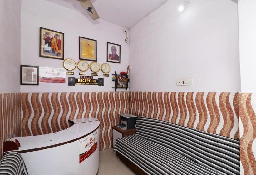 Hotel Vaccinated Staff  Spot On 44390 Amrapali Guest House