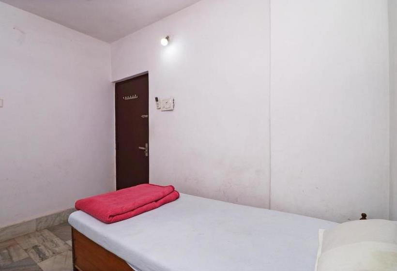 Hotel Vaccinated Staff  Spot On 44390 Amrapali Guest House