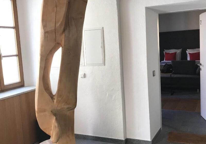 Baronhaus Aparthotel & Suites