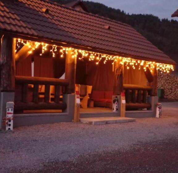 住宿加早餐  Constantin Panzió