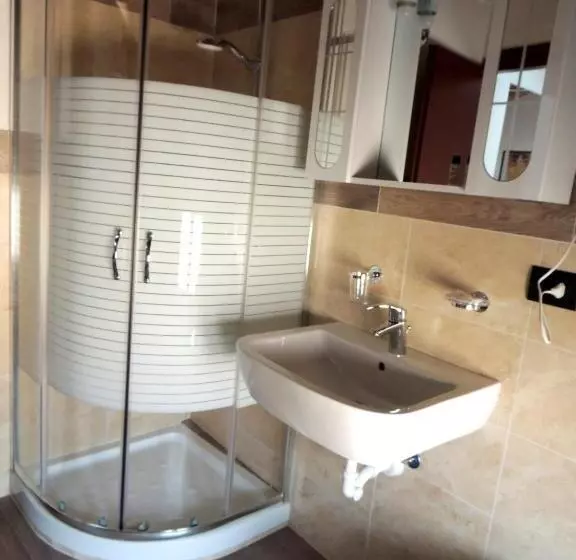 ベッドアンドブレックファースト Foresteria Re Artù