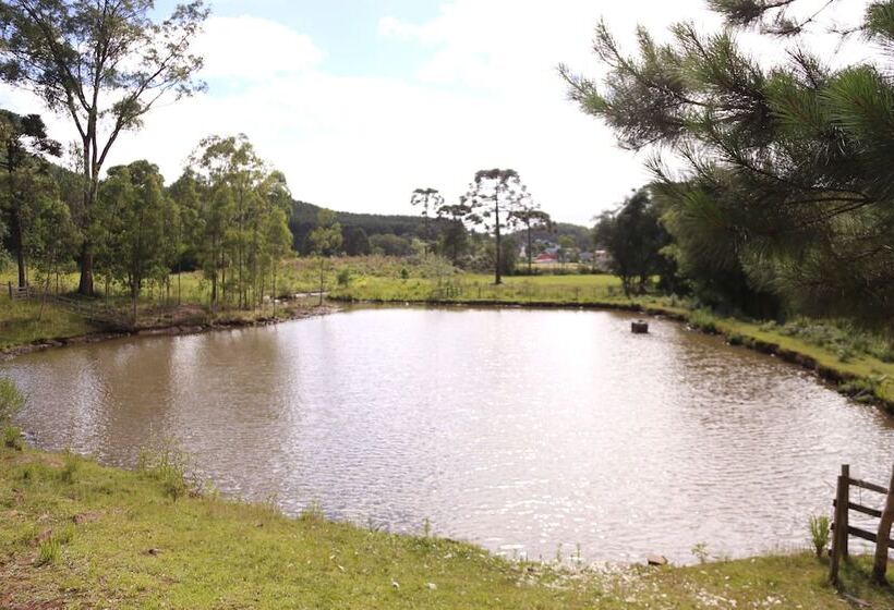 هتل Murialdo Caxias