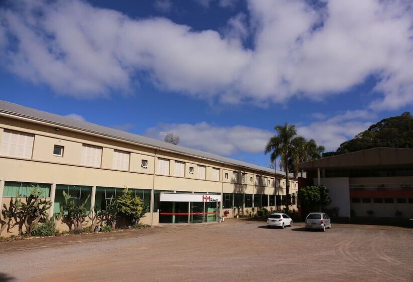 هتل Murialdo Caxias