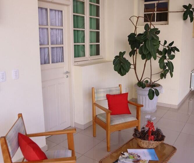 هتل Murialdo Caxias