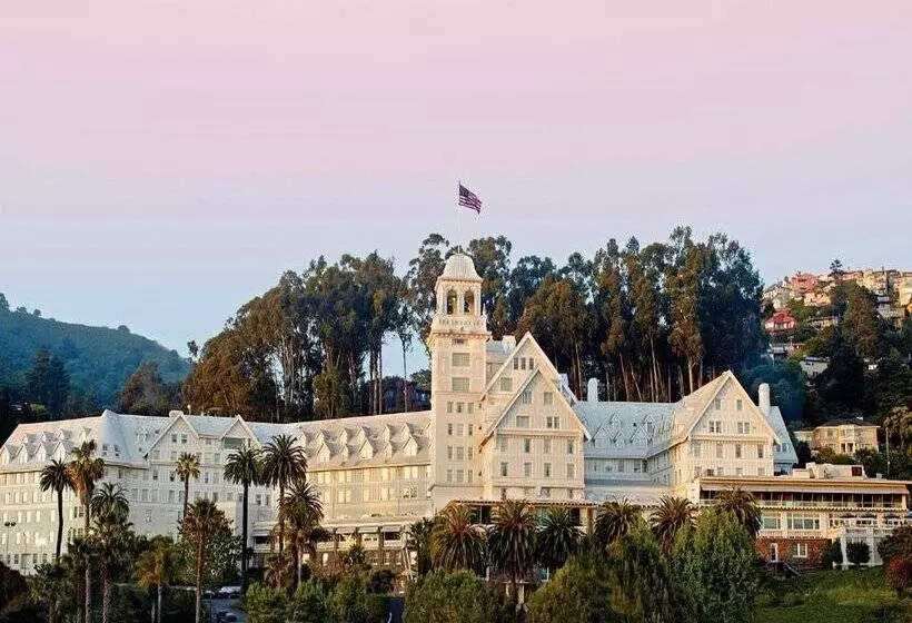 Claremont Resort & Club