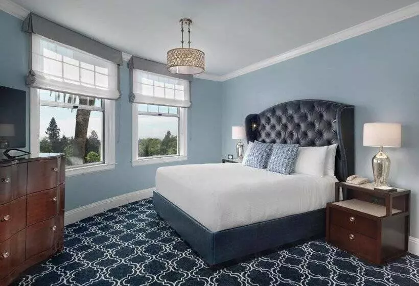 Claremont Resort & Club