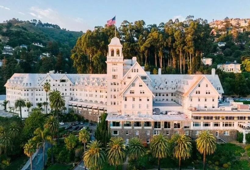 Claremont Resort & Club