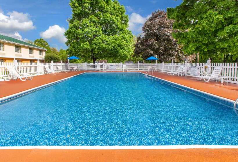 فندق Baymont By Wyndham Harrisburg