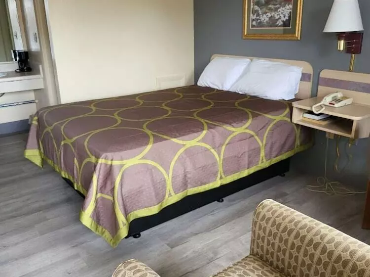 ホテル Budget Host Inn Bristol