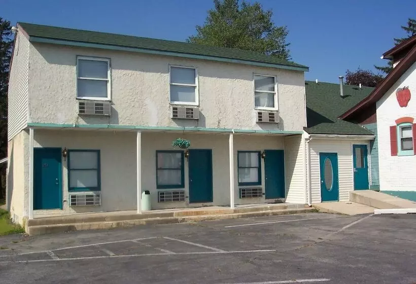 Отель Budget Inn Frackville