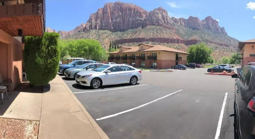 בית מלון כפרי Bumbleberry Inn