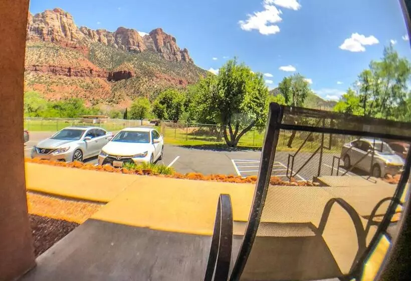 בית מלון כפרי Bumbleberry Inn