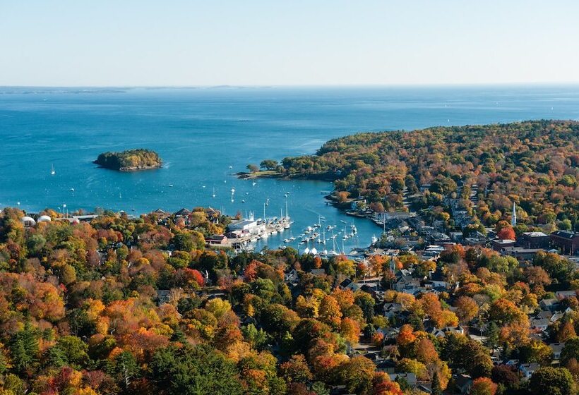 فندق Camden Harbour Inn