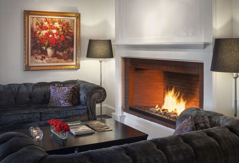 فندق Camden Harbour Inn