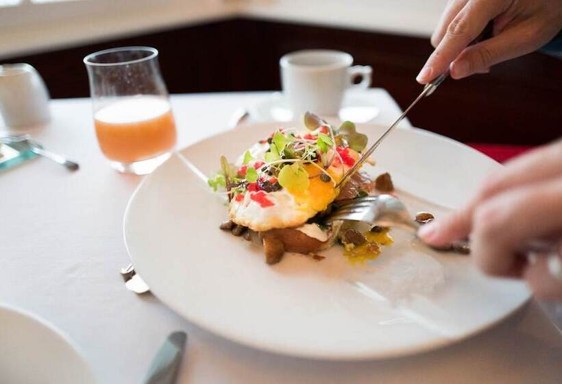 فندق Camden Harbour Inn