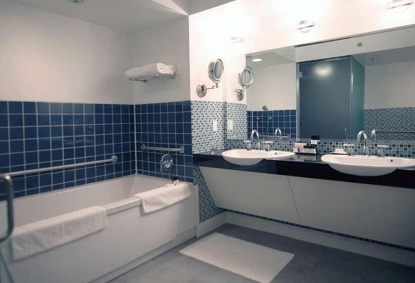 فندق Camden Harbour Inn