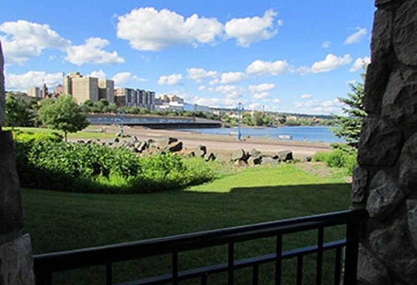 호텔 Canal Park Lodge