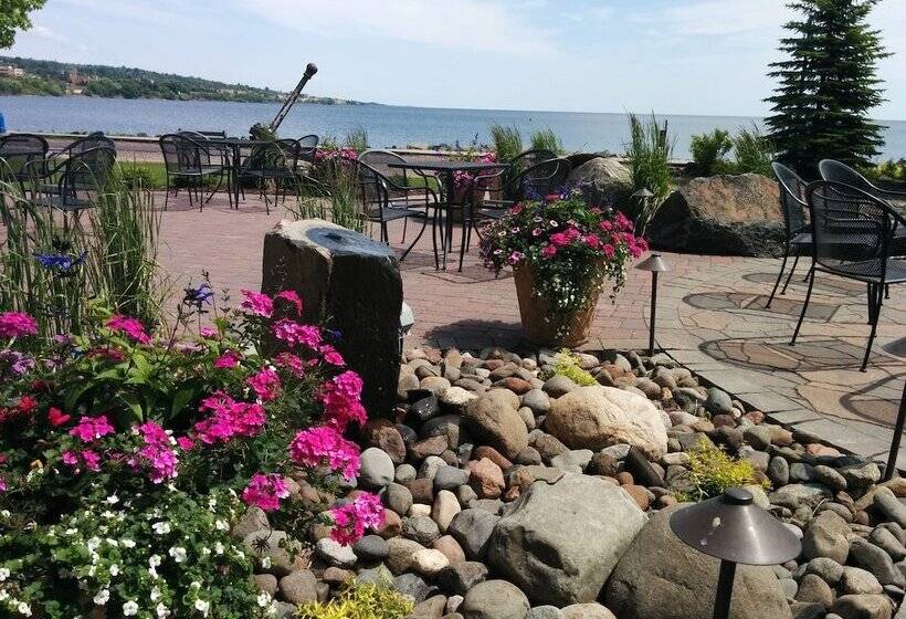 호텔 Canal Park Lodge