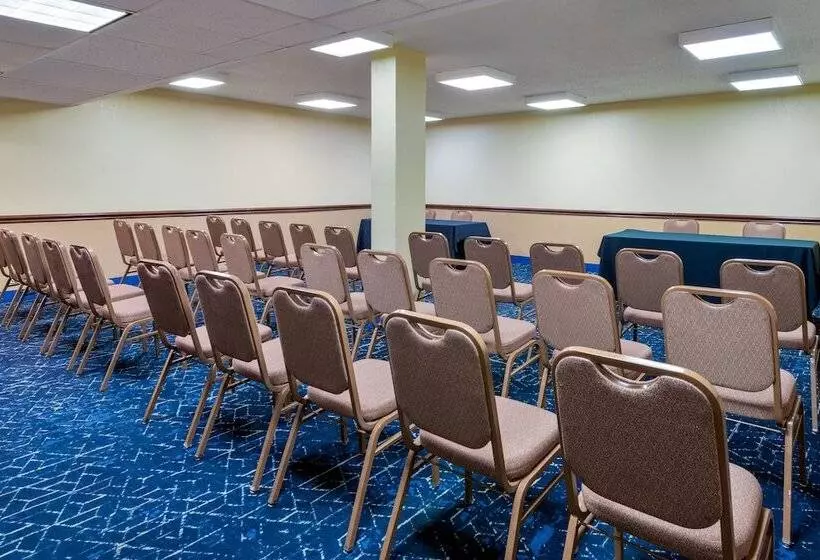 Capitol Plaza Hotel Jefferson City