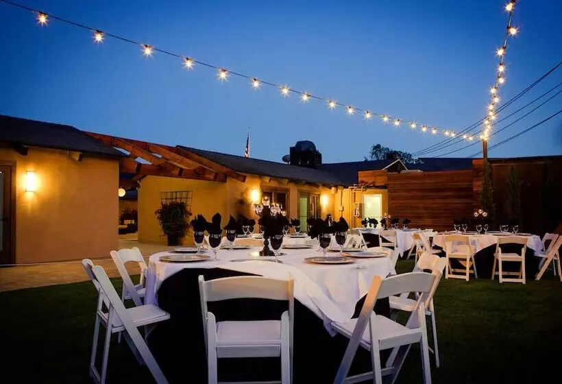 Carlton Oaks Lodge, Ascend Hotel Collection