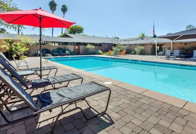 Carlton Oaks Lodge, Ascend Hotel Collection