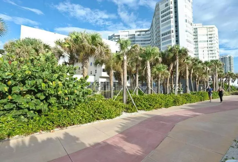 ホテル Crystal Beach Suites Miami Oceanfront