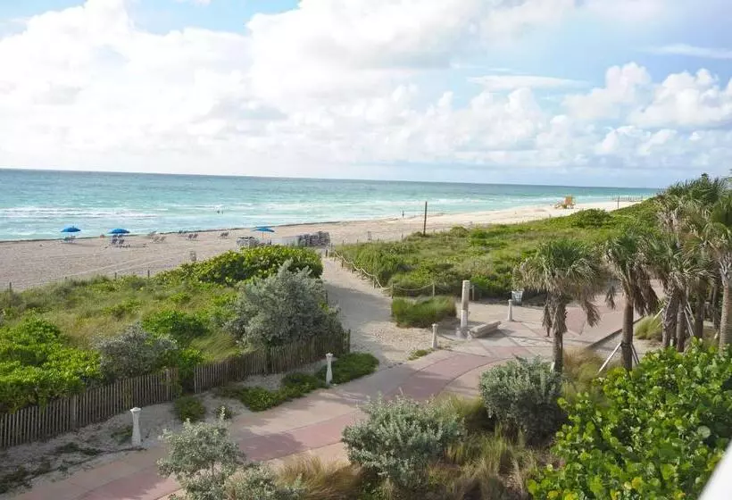 ホテル Crystal Beach Suites Miami Oceanfront