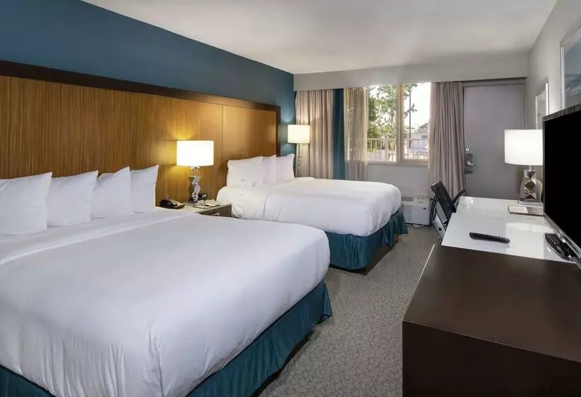 Doubletree By Hilton Hotel Jacksonville Airport