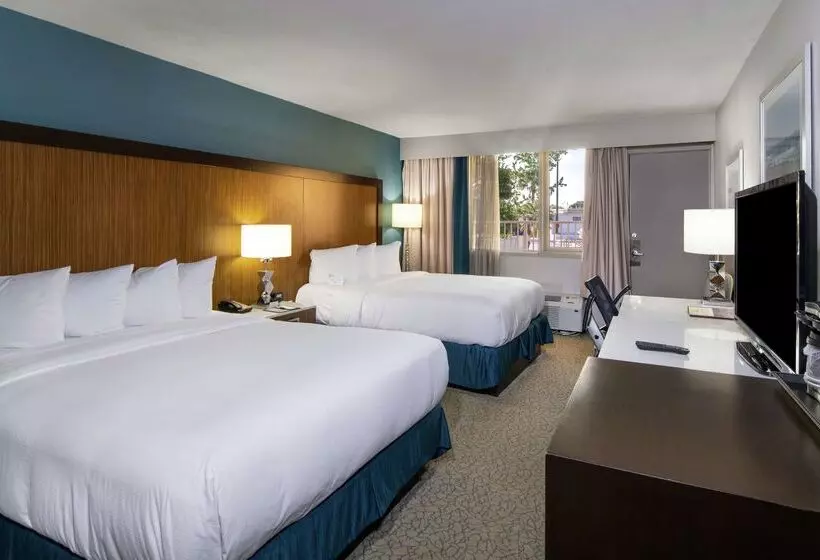 Doubletree By Hilton Hotel Jacksonville Airport