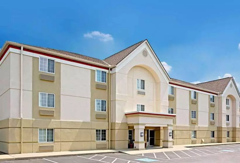 Отель Mainstay Suites Cincinnati Blue Ash