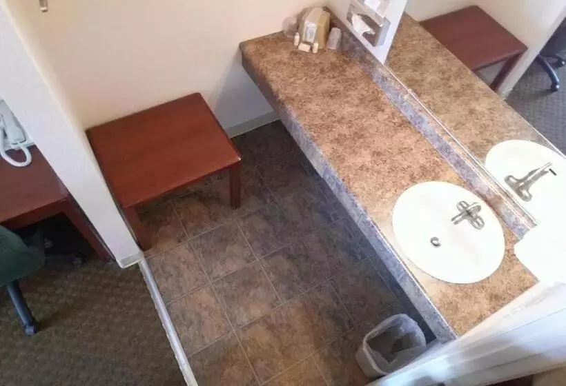 هتل Riverside Inn