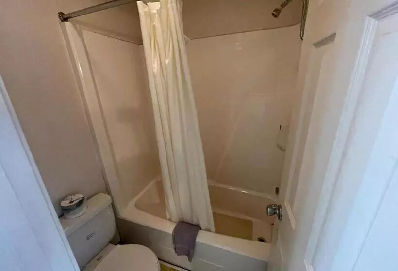 هتل Riverside Inn