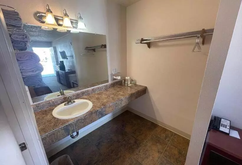 هتل Riverside Inn