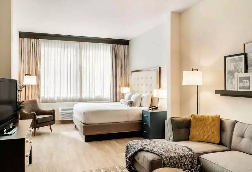 St Charles Coach House, Ascend Hotel Collection