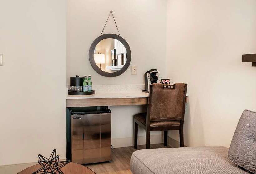 St Charles Coach House, Ascend Hotel Collection