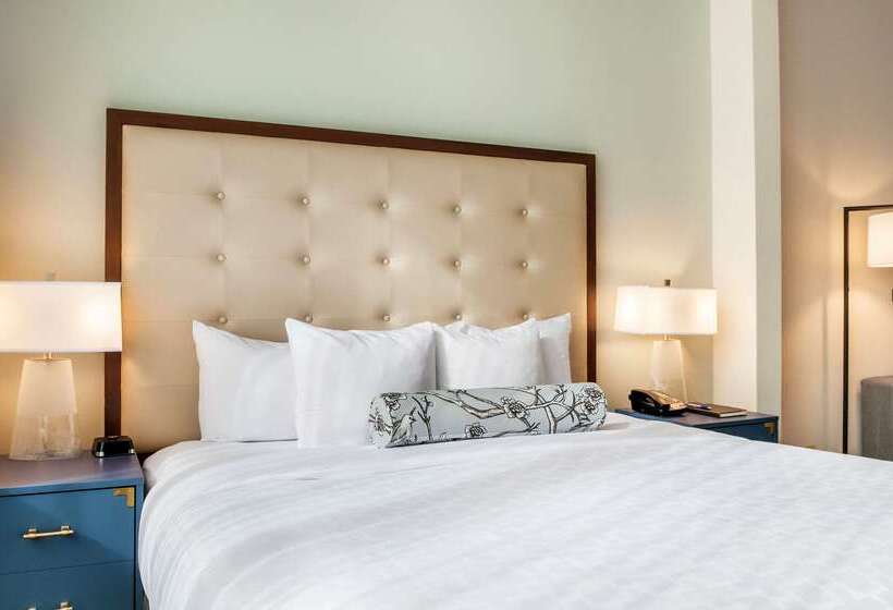 St Charles Coach House, Ascend Hotel Collection