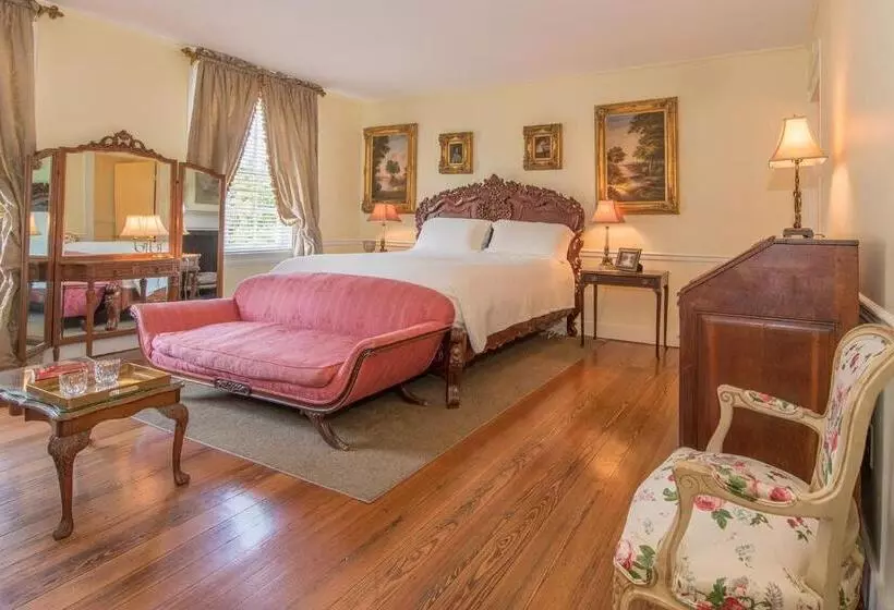 هتل The Burn Bed And Breakfast