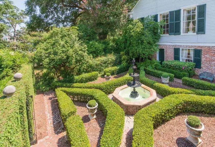 هتل The Burn Bed And Breakfast