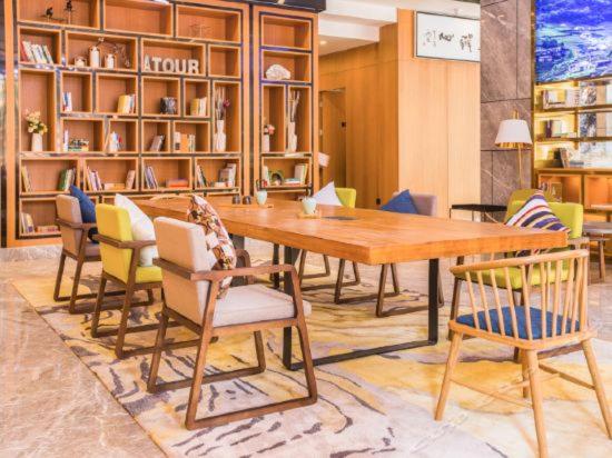 Atour Hotel Hefie Binghu Yingtai City Branch