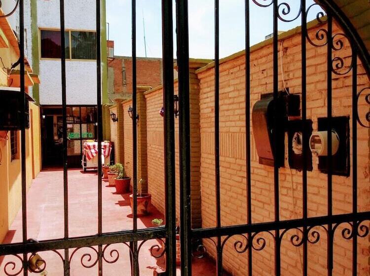 בית מלון כפרי Calendas