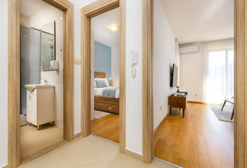 Apart Hotel Ms Katunjanin