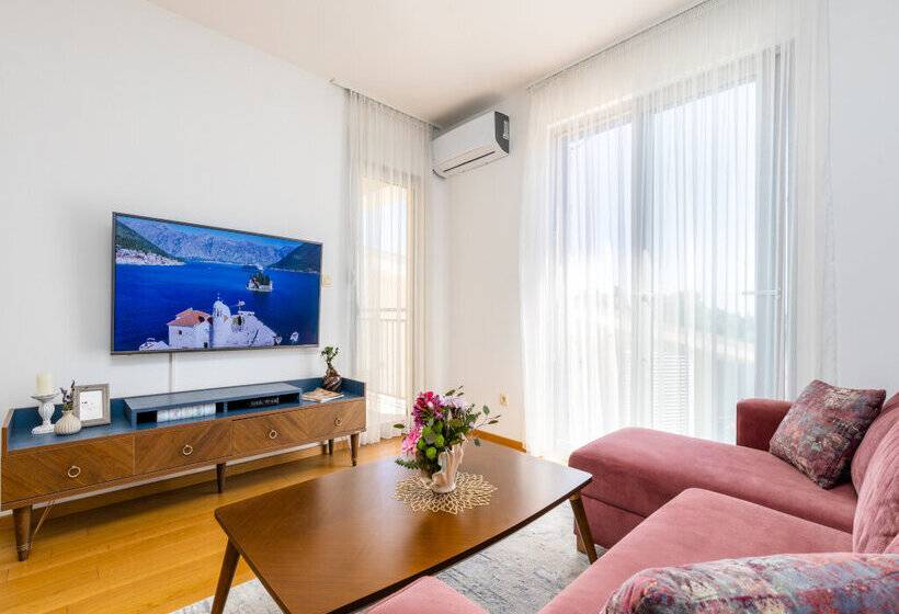 Apart Hotel Ms Katunjanin