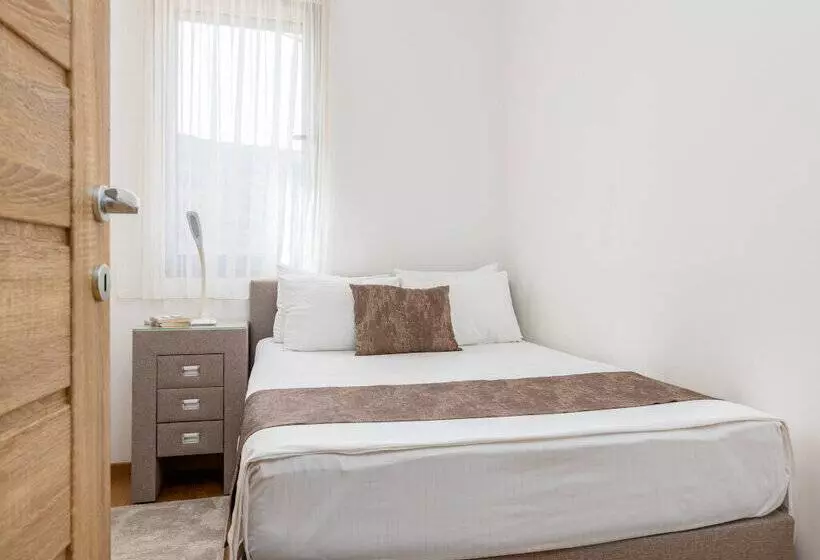 Apart Hotel Ms Katunjanin