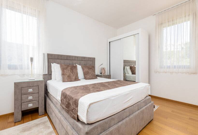 Apart Hotel Ms Katunjanin