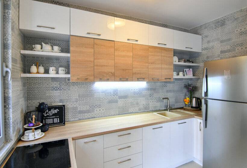 Apart Hotel Ms Katunjanin