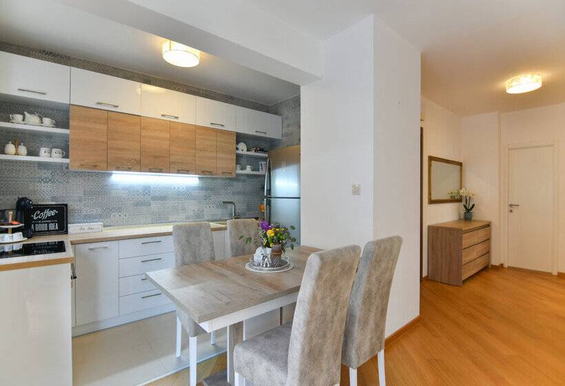 Apart Hotel Ms Katunjanin