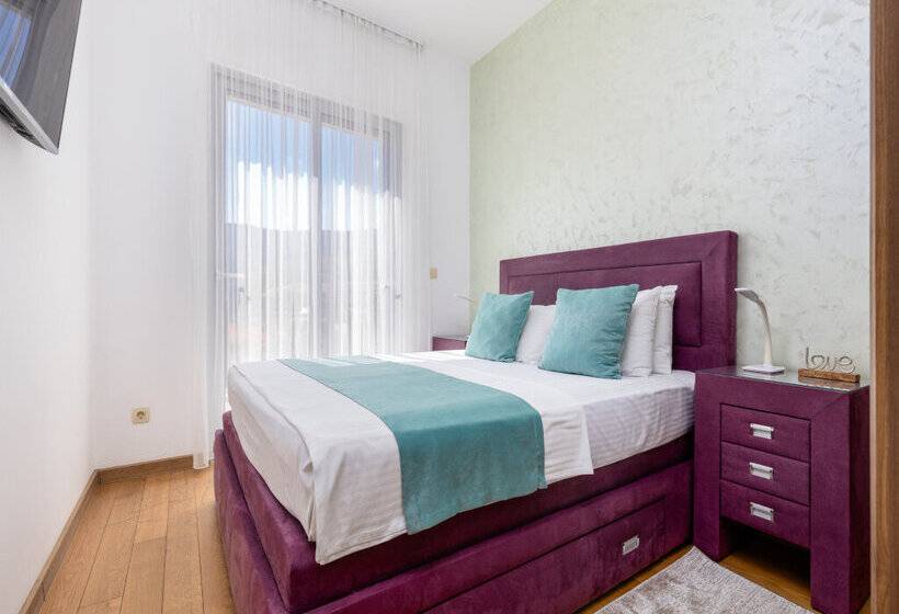 Apart Hotel Ms Katunjanin