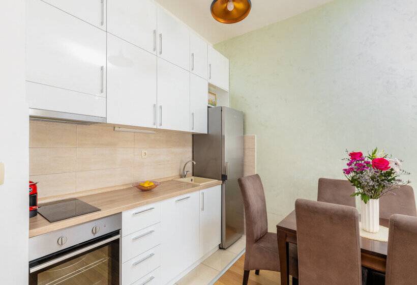 Apart Hotel Ms Katunjanin